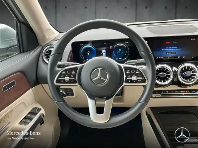 Mercedes-Benz EQB 250