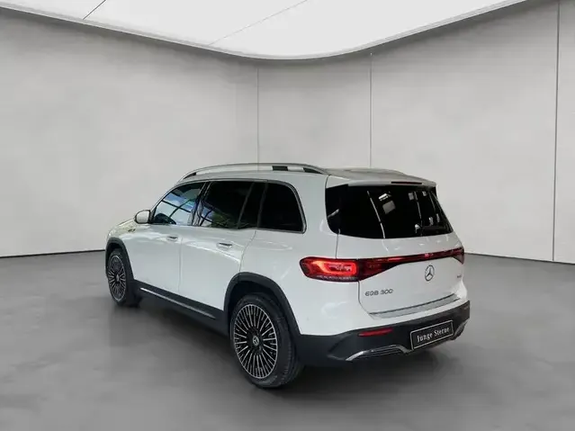 Mercedes-Benz EQB 300