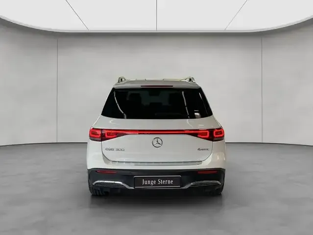 Mercedes-Benz EQB 300