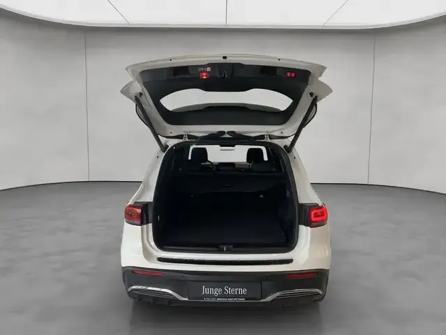 Mercedes-Benz EQB 300