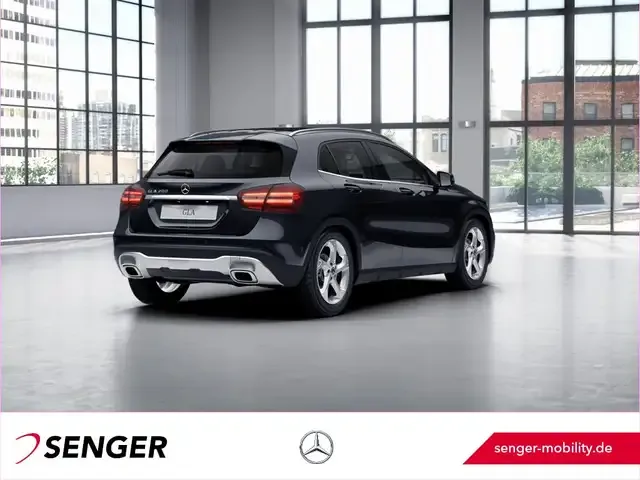 Mercedes-Benz GLA 200