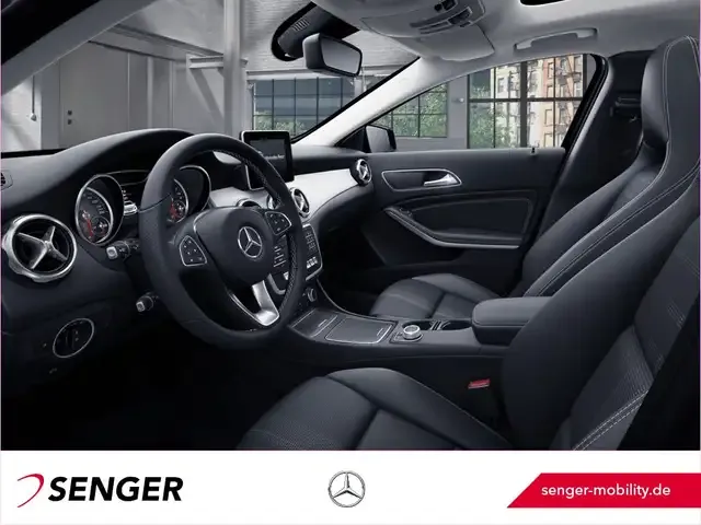 Mercedes-Benz GLA 200