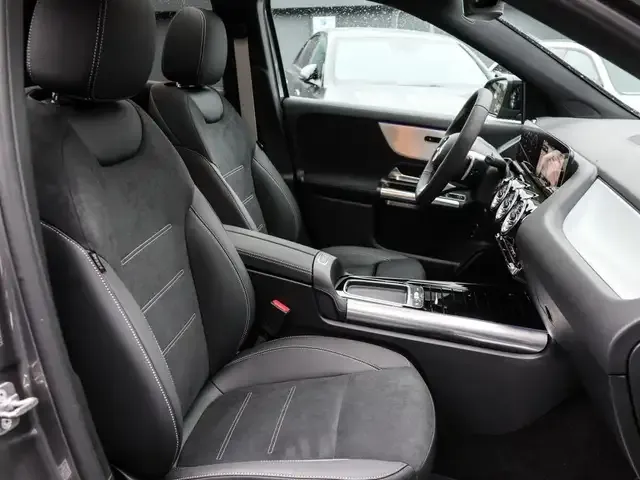 Mercedes-Benz GLA 180