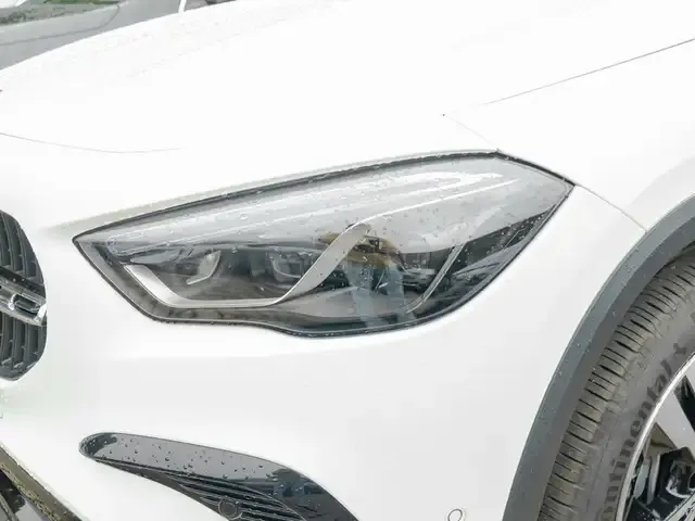 Mercedes-Benz GLA 200