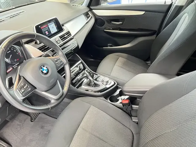 BMW 220