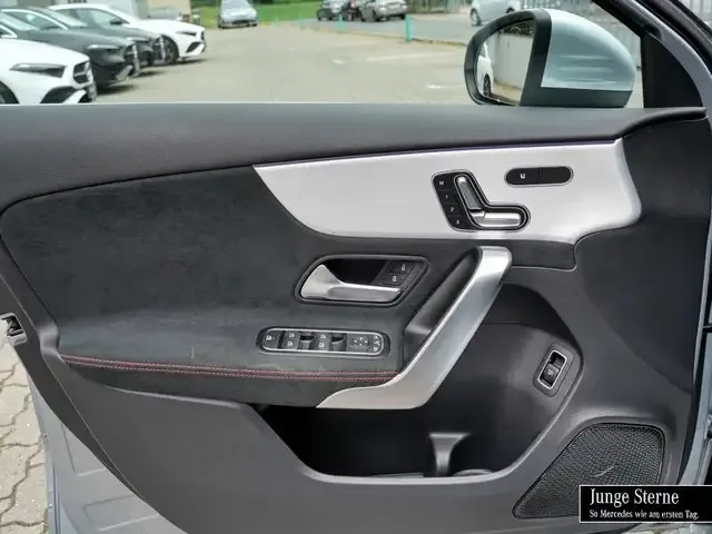 Mercedes-Benz A 35 AMG