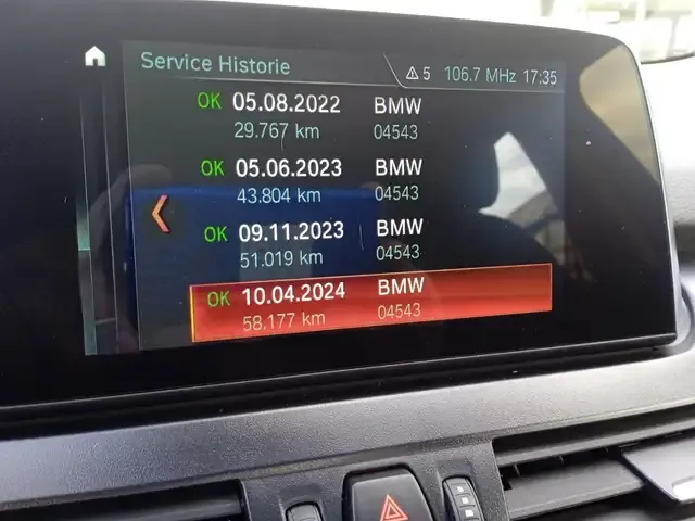 BMW 218