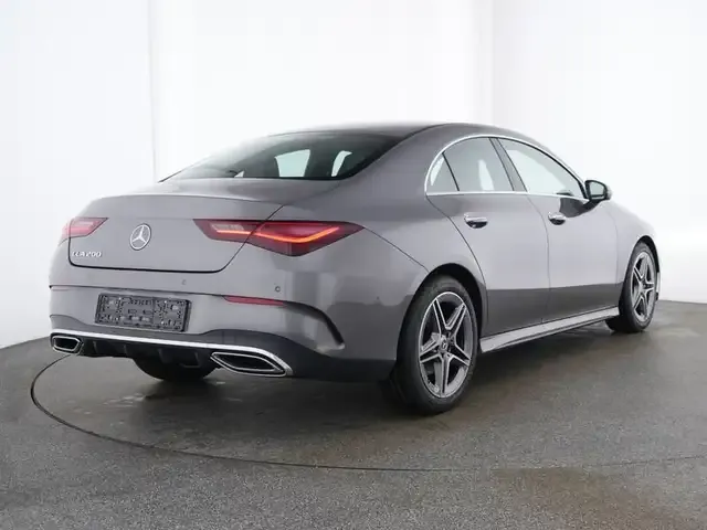 Mercedes-Benz CLA 200