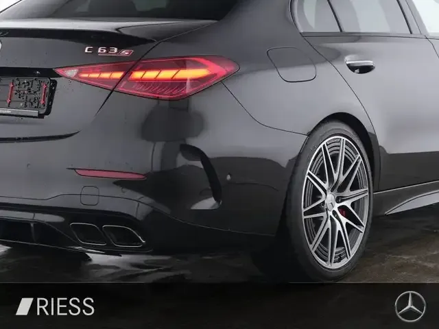 Mercedes-Benz C 63 AMG