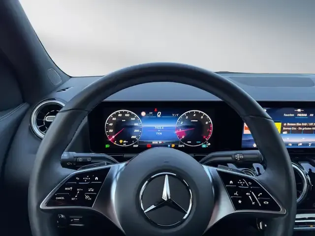 Mercedes-Benz GLA 200