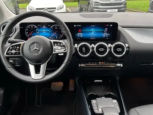 Mercedes-Benz B 200