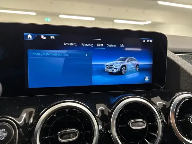 Mercedes-Benz GLA 220