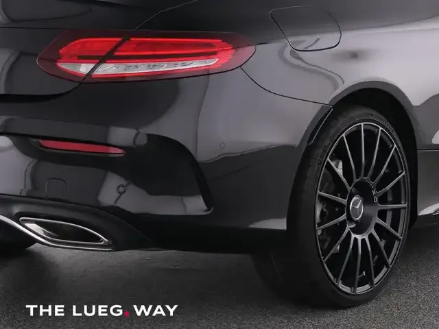 Mercedes-Benz C 400