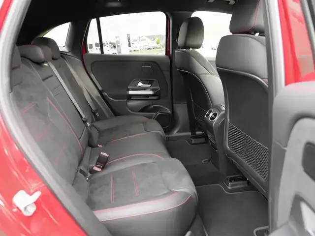 Mercedes-Benz EQA 300