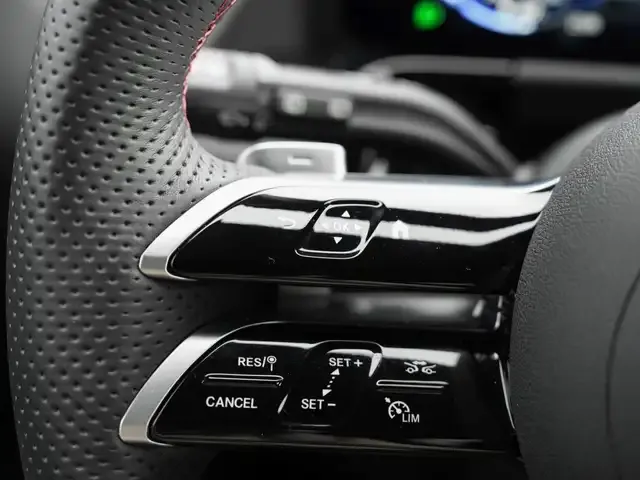 Mercedes-Benz EQA 300