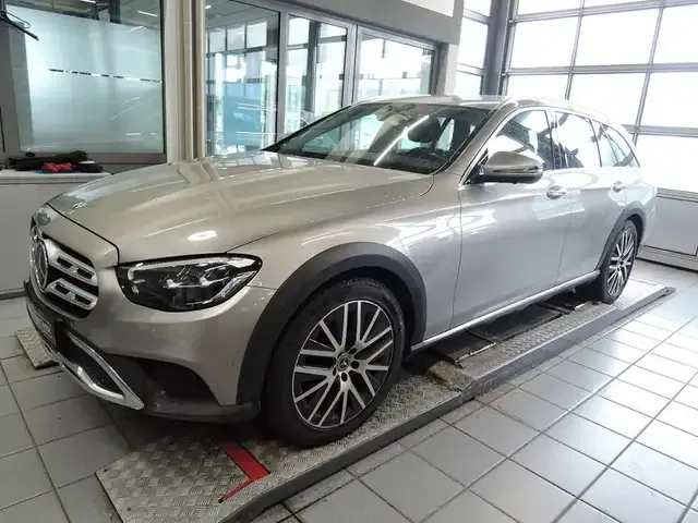 Mercedes-Benz E 400
