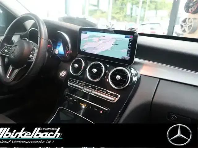 Mercedes-Benz C 180
