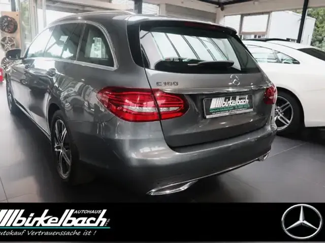 Mercedes-Benz C 180