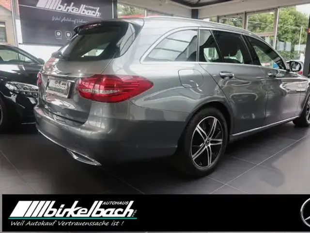Mercedes-Benz C 180