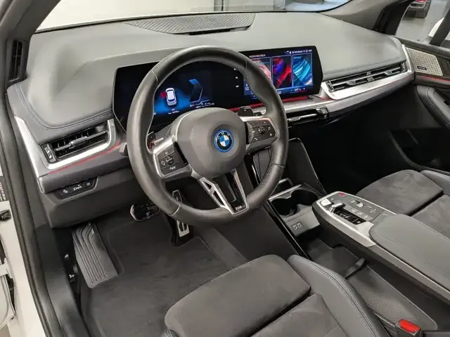 BMW 225