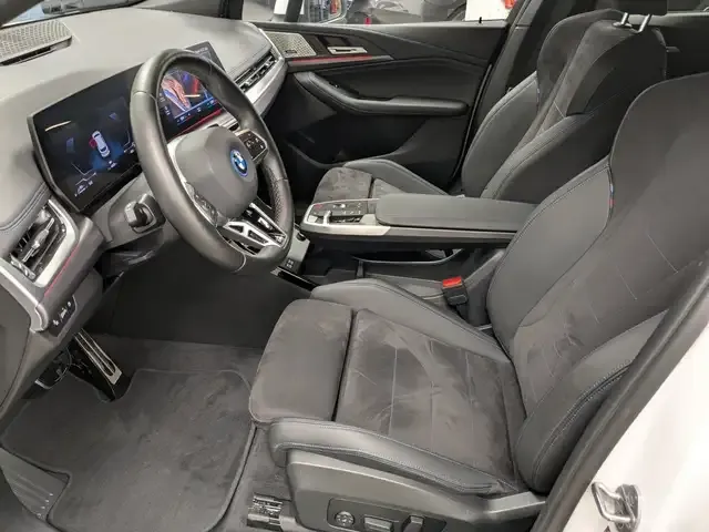 BMW 225