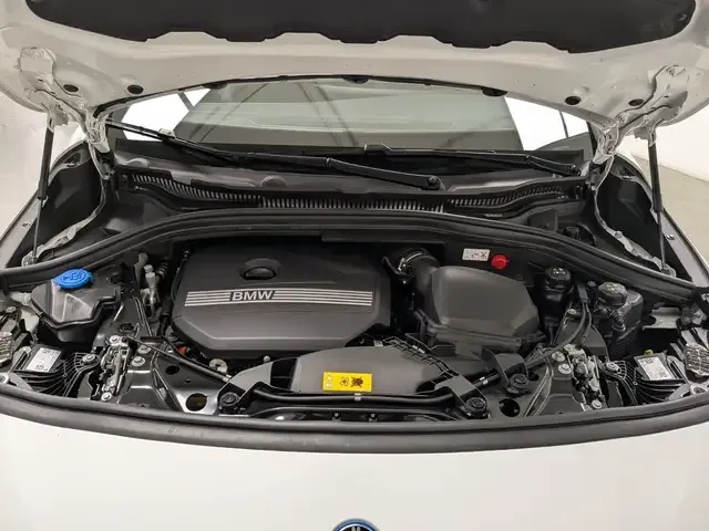 BMW 225
