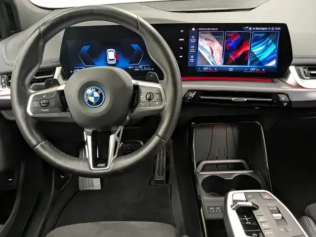 BMW 225