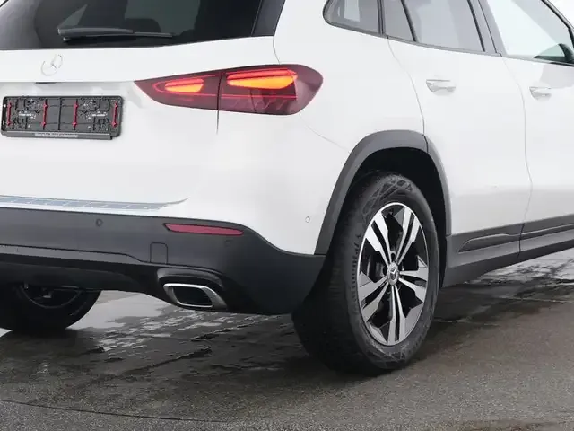 Mercedes-Benz GLA 180
