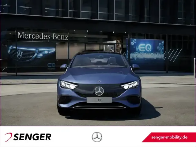 Mercedes-Benz EQE 300
