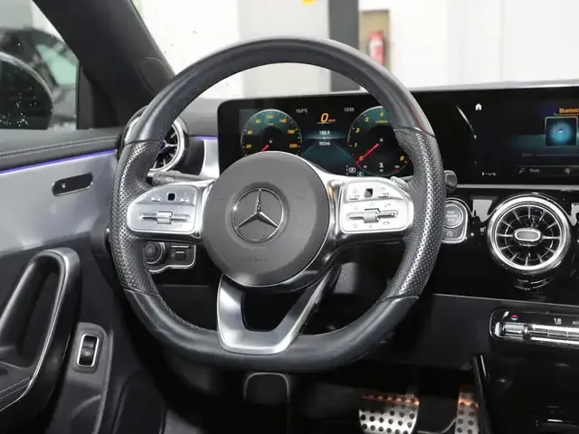 Mercedes-Benz CLA 200