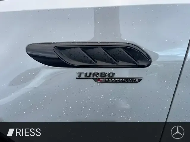 Mercedes-Benz C 63 AMG