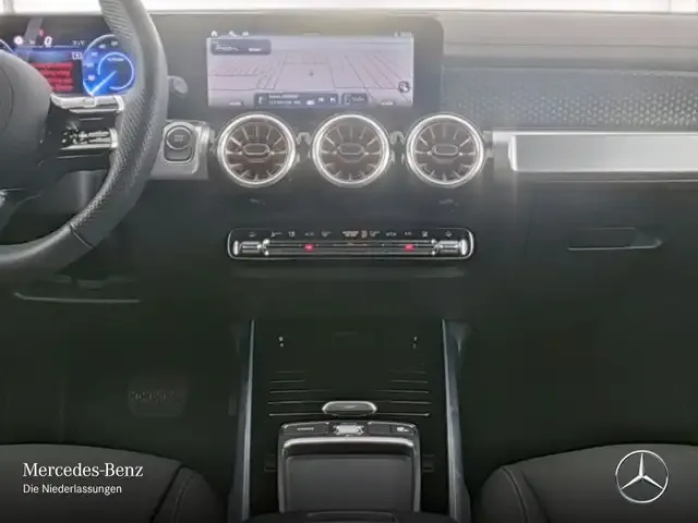 Mercedes-Benz EQB 300