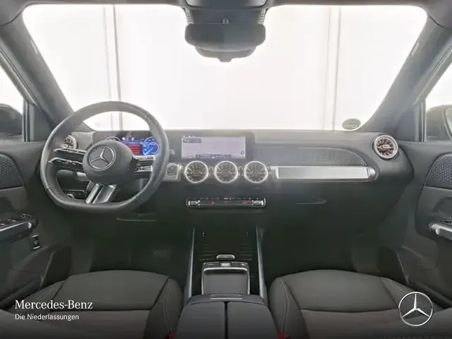 Mercedes-Benz EQB 300