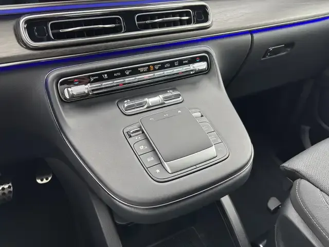 Mercedes-Benz V 250