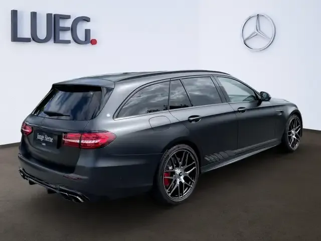 Mercedes-Benz E 63 AMG