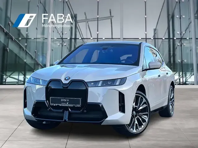 BMW iX