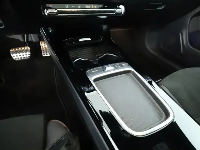 Mercedes-Benz CLA 220