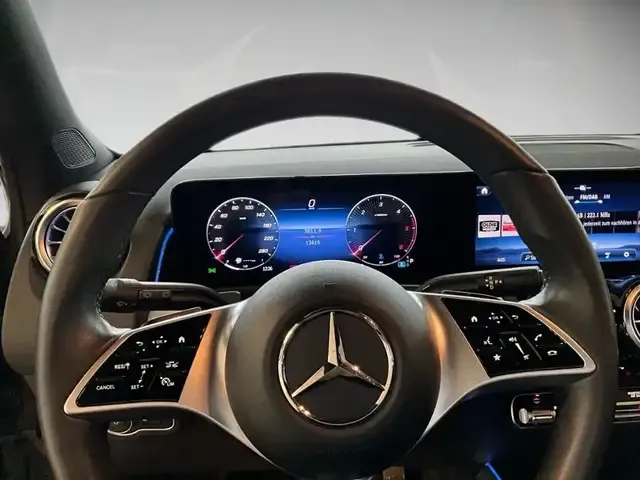 Mercedes-Benz GLB 200