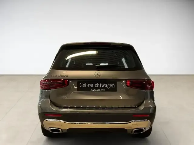 Mercedes-Benz GLB 200