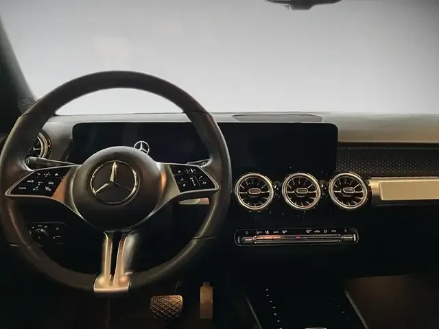 Mercedes-Benz GLB 200