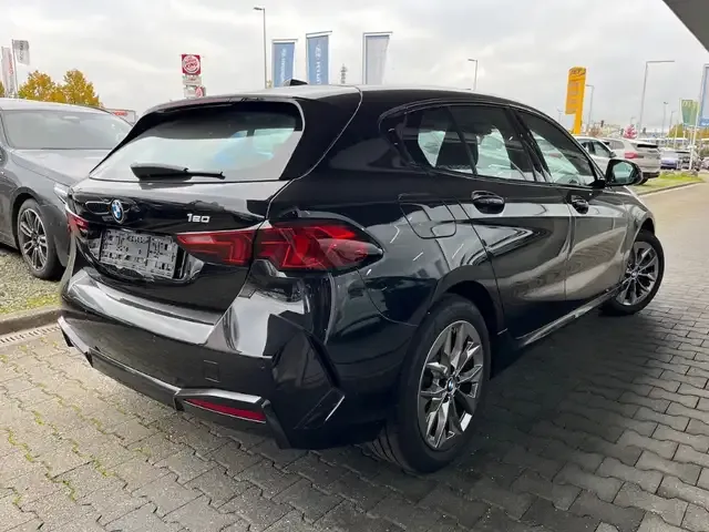 BMW 120