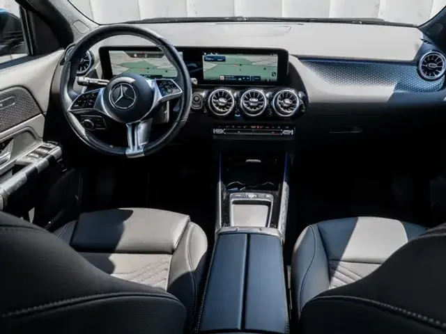Mercedes-Benz EQA 300
