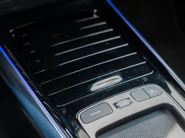 Mercedes-Benz EQA 300