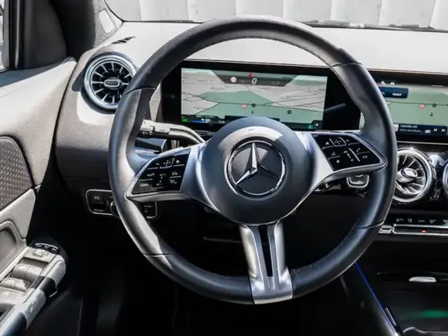 Mercedes-Benz EQA 300