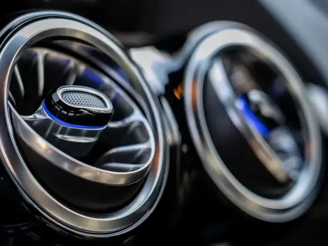 Mercedes-Benz EQA 300