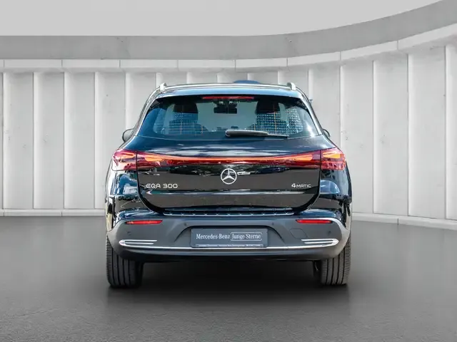 Mercedes-Benz EQA 300