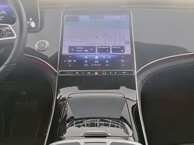 Mercedes-Benz EQE 300