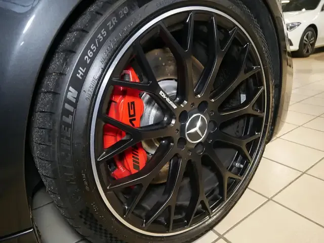 Mercedes-Benz C 63 AMG