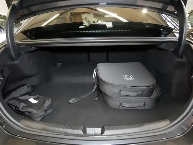 Mercedes-Benz C 63 AMG