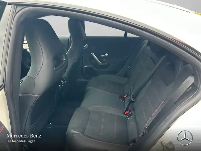 Mercedes-Benz CLA 220